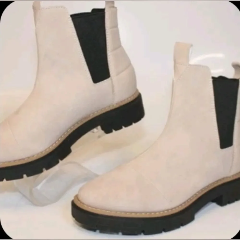 NEW TOMS SKYLAR Sahara Beige Nude Cream Black Chelsea Chukka Boots 6